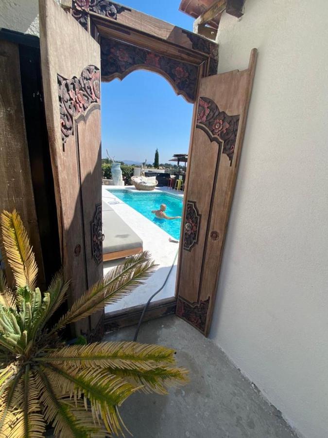 Bastide De La Joie De Vivre Hyères Exterior foto